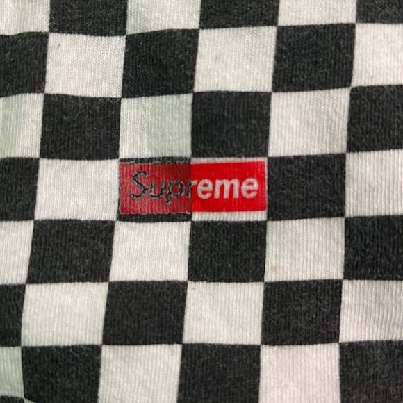 Supreme x hanes short sleeve tee - Picture 2 of 3